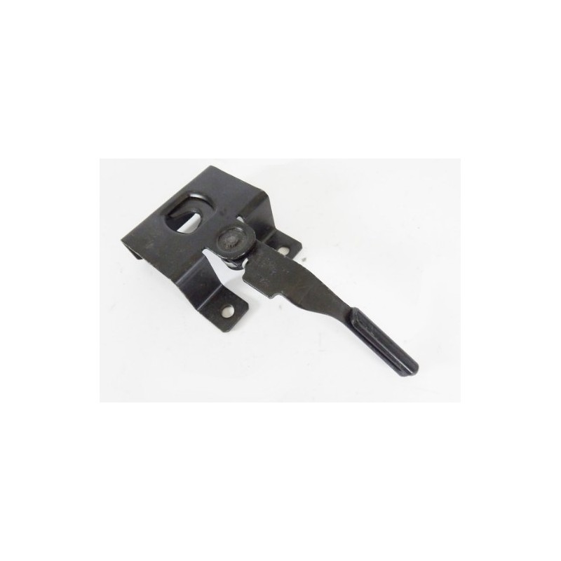 Užraktas kabinos apdailos radiatoriaus d.p.